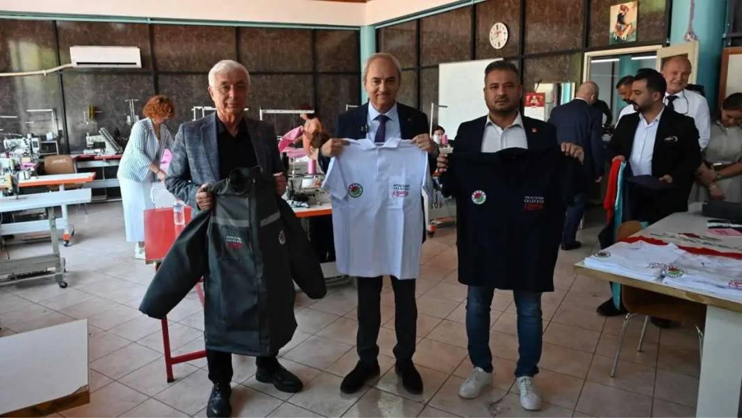 Kepez’de Kadın Eli Değen Atölye Milyonluk Tasarruf Sağlıyor! 5